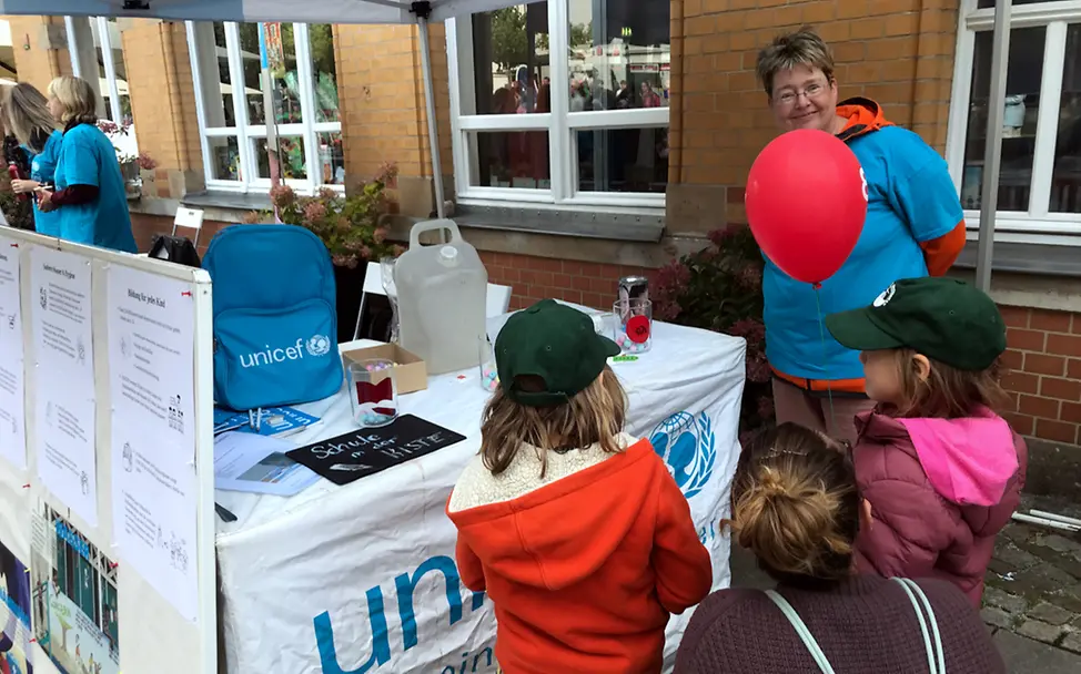 Weltkindertag in Radebeul - Mitmachaktionen der UNICEF-AG Dresden
