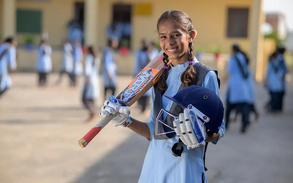 Diksha Rajput (16) spielt leidenschaftlich gerne Cricket. | © UNICEF/UNI915403/ Weltmädchentag 2026: Diksha Rajput (16) spielt leidenschaftlich gerne Cricket.