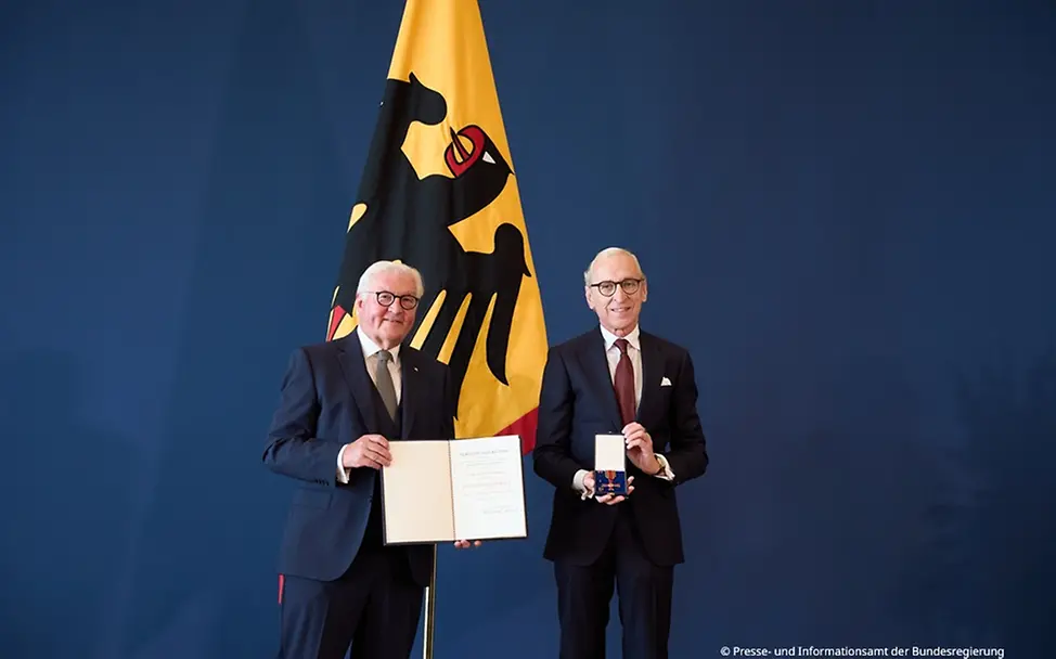 Bundespräsident Frank-Walter Steinmeier und der Vorsitzende von UNICEF Deutschland, Georg Graf Waldersee.