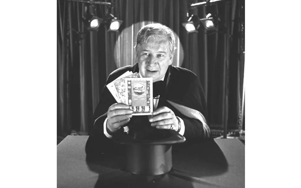 Sir Peter wirbt für UNICEF-Grußkarten | © UNICEF/Brian McLaughlin Sir Peter wirbt für UNICEF-Grußkarten