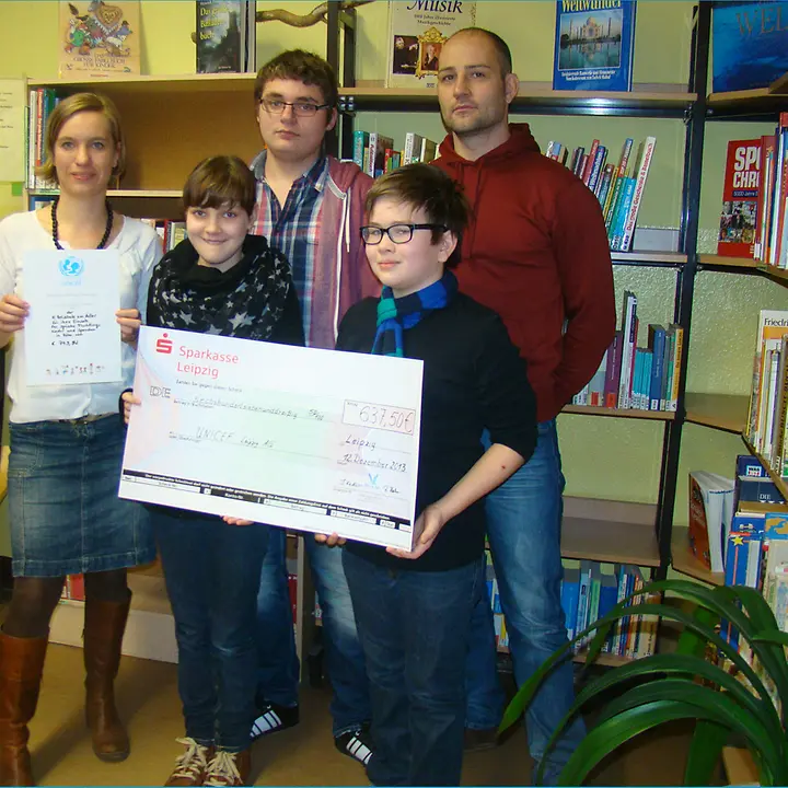 Scheckübergabe Mittelschule am Adler Scheckübergabe Mittelschule am Adler