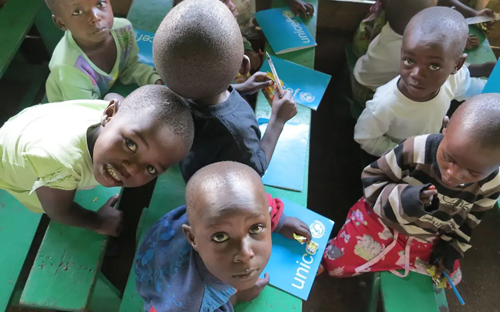 Eine von UNICEF unterstützte Schule im Kongo | © UNICEF/Maria von Welser Eine von UNICEF unterstützte Schule im Kongo