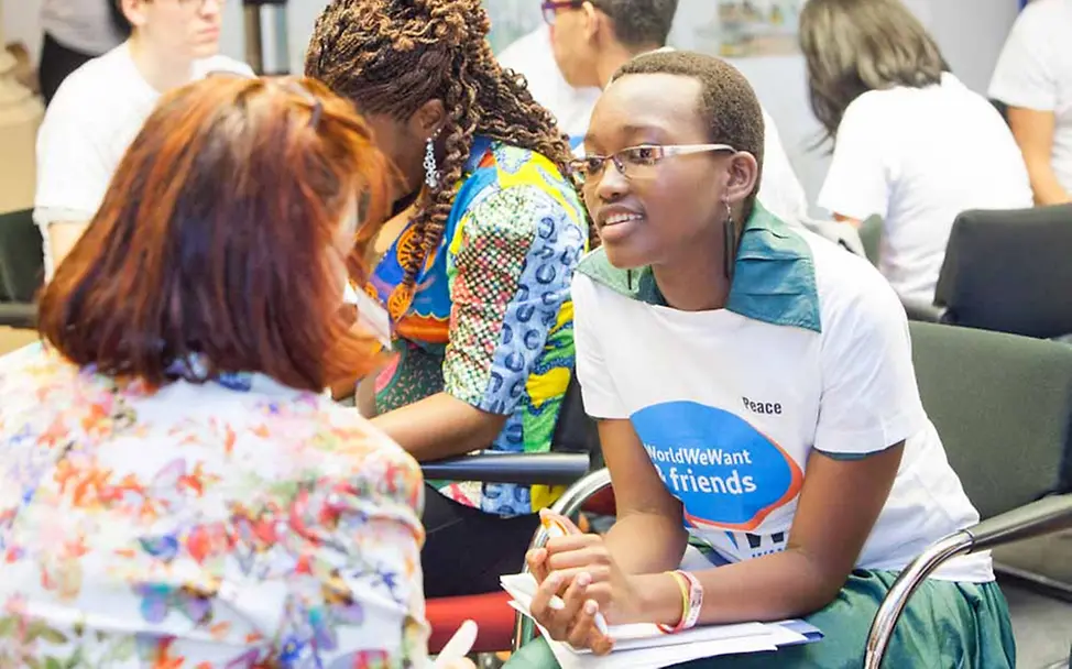 WorldWeWant: Die 16-jährige Peace berichtet über ihr Engagement in Burundi.