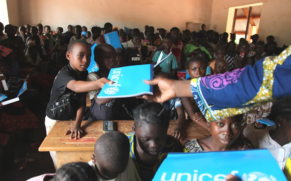 UNICEF-Schulmaterial für eine Schule in Bangui | © UNICEF CAR/Roger LeMoyne UNICEF-Schulmaterial für Kinder in der Zentralafrikanischen Republik