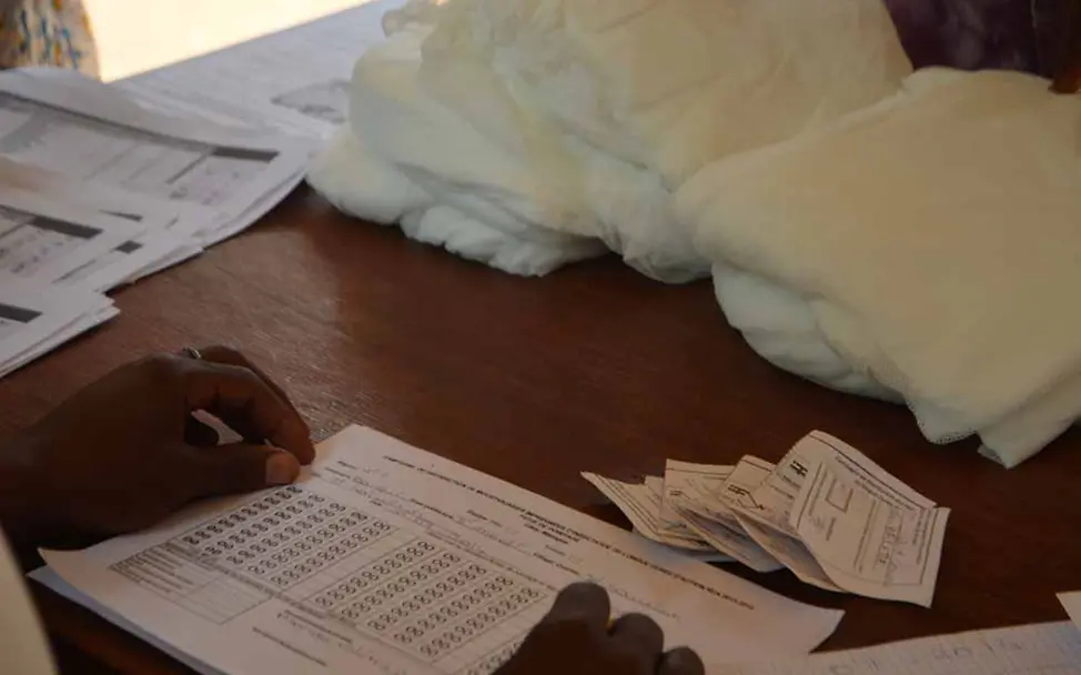 Zentralafrikanische Republik: Ausgabe Moskitonetze gegen Gutschein | © UNICEF/Vetsch Zentralafrikanische Republik: Ausgabe Moskitonetze