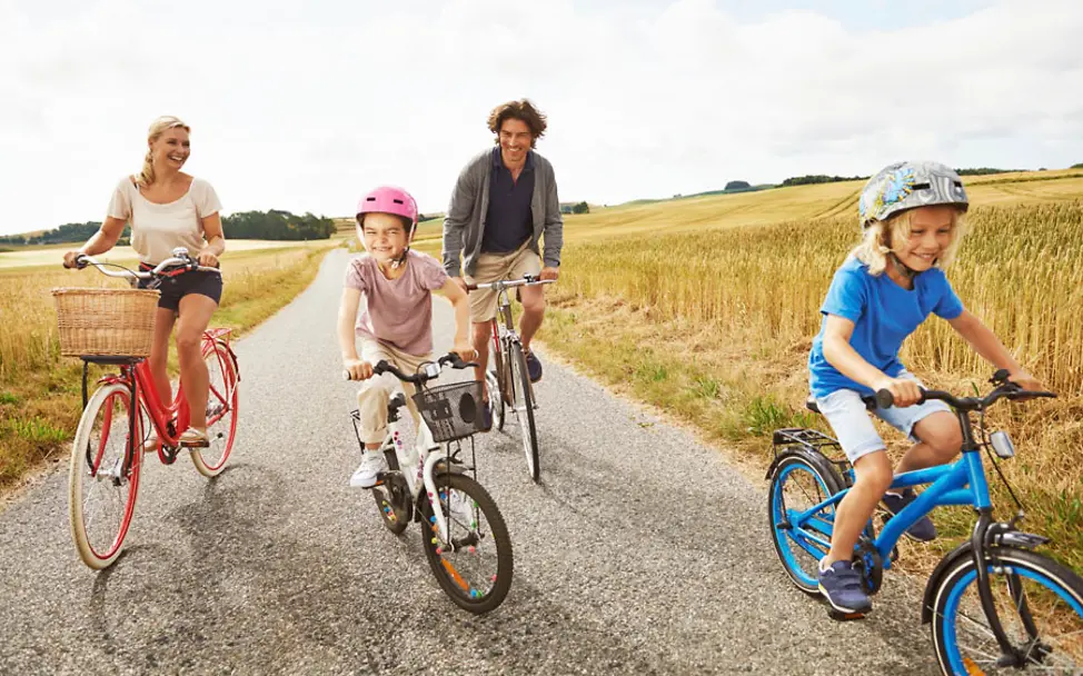 Familie und Freundschaft sind das Wichtigste | © iStock.com/pixdeluxe UNICEF-Kinderwerte-Monitor: Familie und Freundschaft