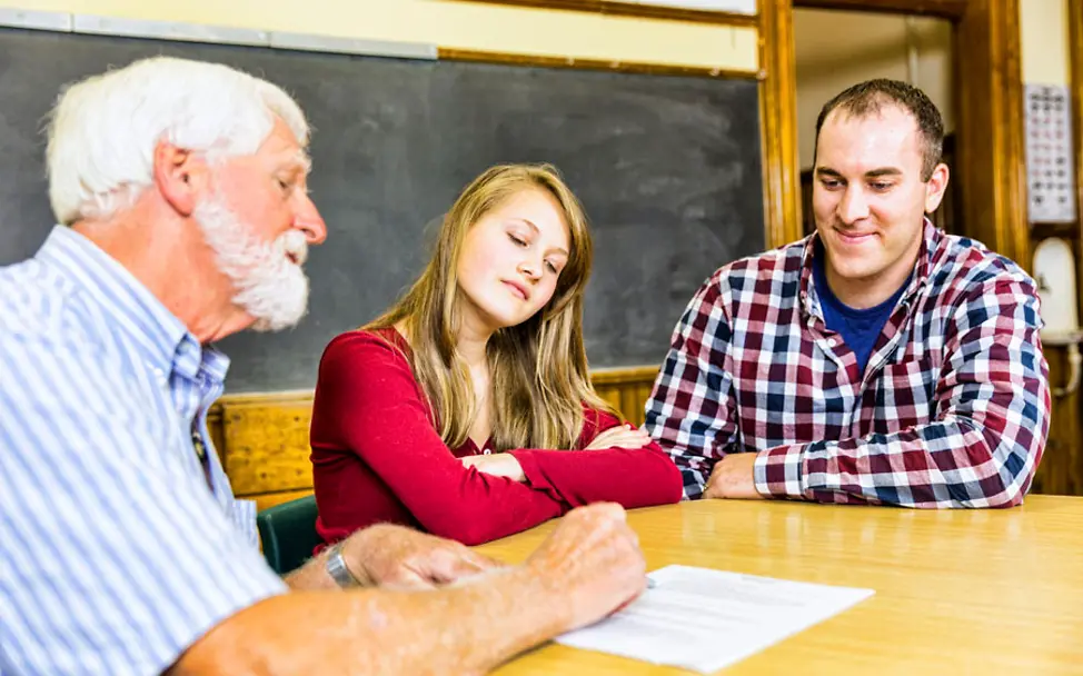 Mit Schulleben zufrieden | © iStock.com/Terry J Alcorn UNICEF-Kinderwerte-Monitor: Mit Schulleben zufrieden