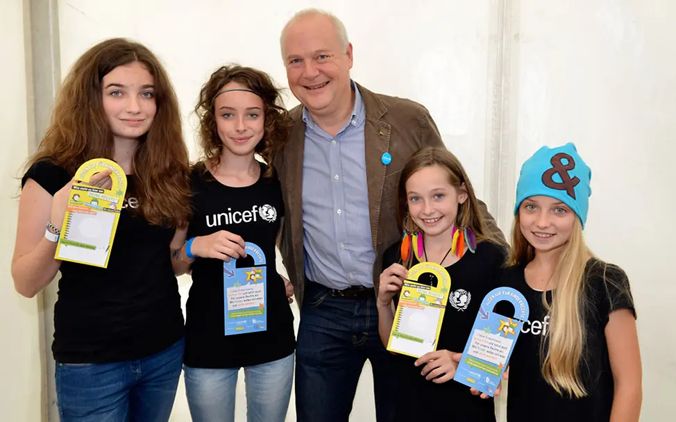 Weltkindertag: Die Band 11 WIE DU mit Rudi Tarneden.