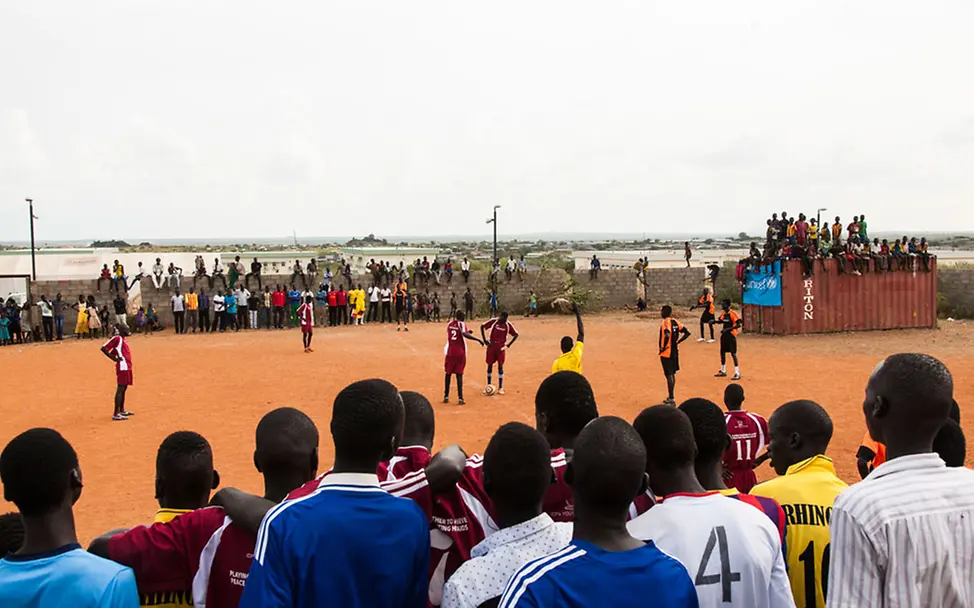 Die Kinder spielen Fußball | © UNICEF/Adriane Ohanesian Südsudan: Die Kinder spielen Fußball.