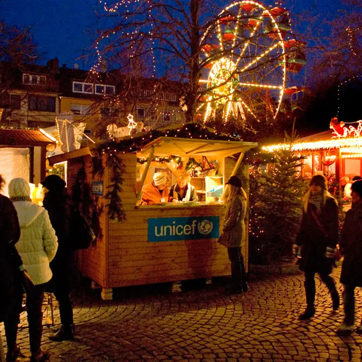 Verschicken Sie Weihnachtsgrüße mit den UNICEF-Grußkarten. | © UNICEF UNICEF-Grußkarten zur Weihnachtszeit