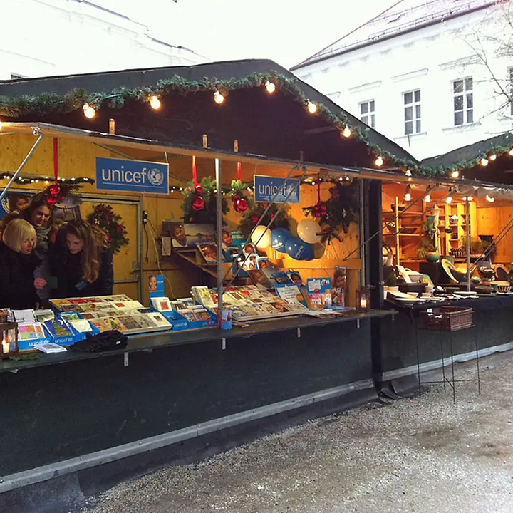 Verschicken Sie Weihnachtsgrüße mit den UNICEF-Grußkarten. | © UNICEF UNICEF-Grußkarten zur Weihnachtszeit