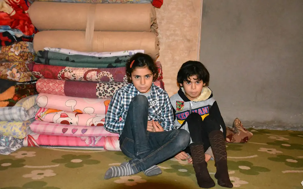 Mädchen in einer Notunterkunft | ©UNICEF/Tarneden Nordirak: Mädchen in Notunterkunft