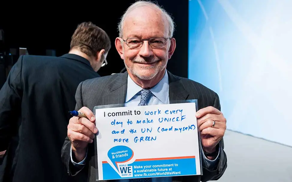 UNICEF-Exekutivdirektor Anthony Lake mit seinem "Commitment" | © GIZ/Thomas Ecke WorldWeWant Zukunftscharta-Forum in Berlin