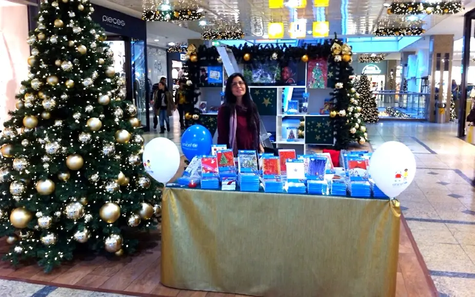 Grußkartenverkauf im Hessen-Center @ Iris Göksaltik