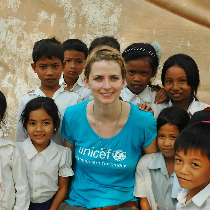 Eva Padberg: Besuch von UNICEF-Projekten in Kambodscha