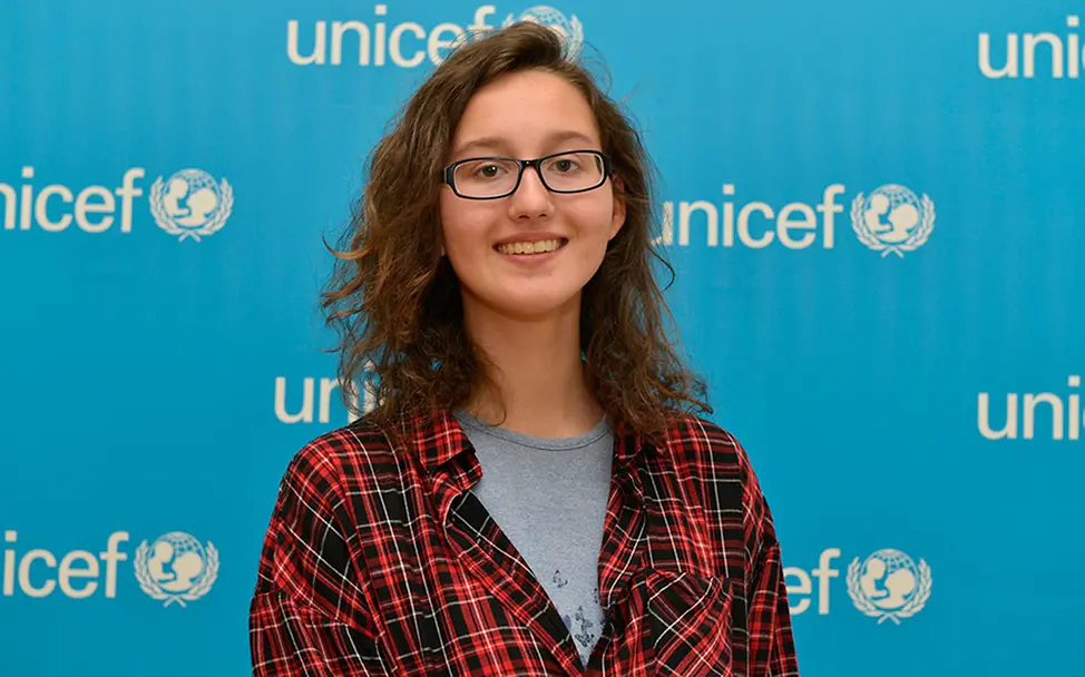 Jugendgipfel J7 2015: Lilian-June Genzel vom deutschen Team | © UNICEF/DT2015-21441/Hyou Vielz Jugendgipfel J7 2015: Lilian-June Genzel vom deutschen Team