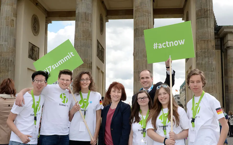 Unser deutsches J7-Team mit Caren Marks und Christian Schneider | © David Ausserhofer J7 Jugendgipfel in Berlin