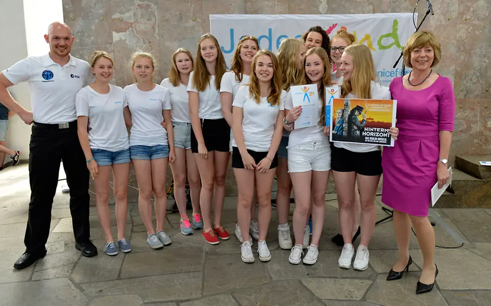 Die JuBoKaki-AG ist „UNICEF-JuniorBotschafter des Jahres 2015“ | © UNICEF/Hyou Vielz JuniorBotschafter JuBoKaKi-AG