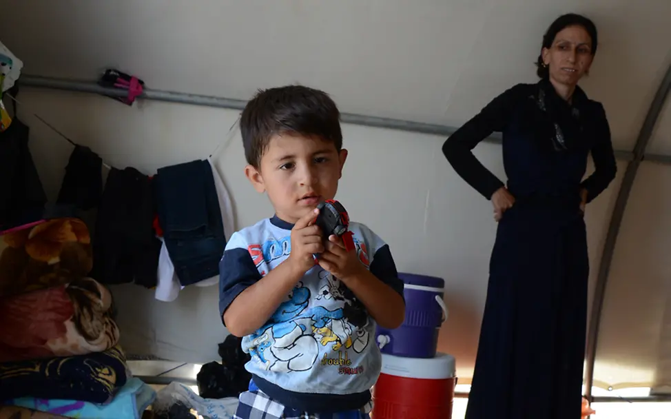 Wafa und ihr Sohn Farhan | © UNICEF Iraq/2015/Niles Irak: Wafa und ihr Sohn Farhan