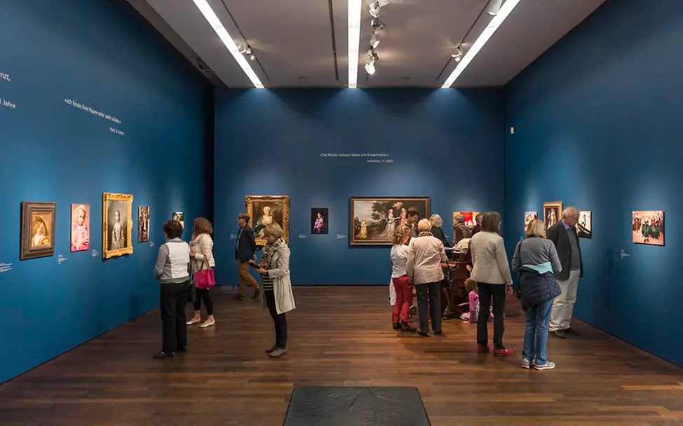 Ausstellung "Menschenskinder" | © David Ertl Ausstellung "Menschenskinder" im Arp Museum