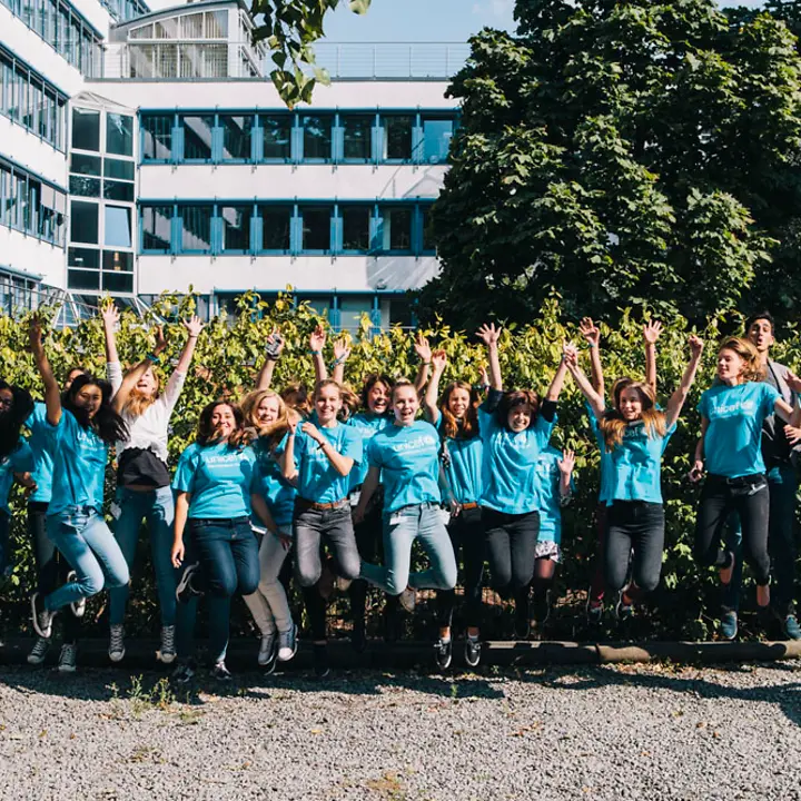 Heldenwoche: Jugendliche setzen sich gemeinsam für die Kinderrechte ein.