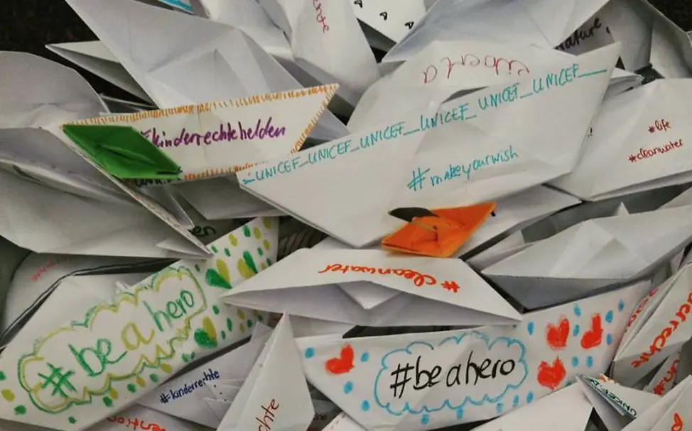 Heldenwoche: Die UNICEF-JuniorTeamer machen die Kinderrechte bekannt.