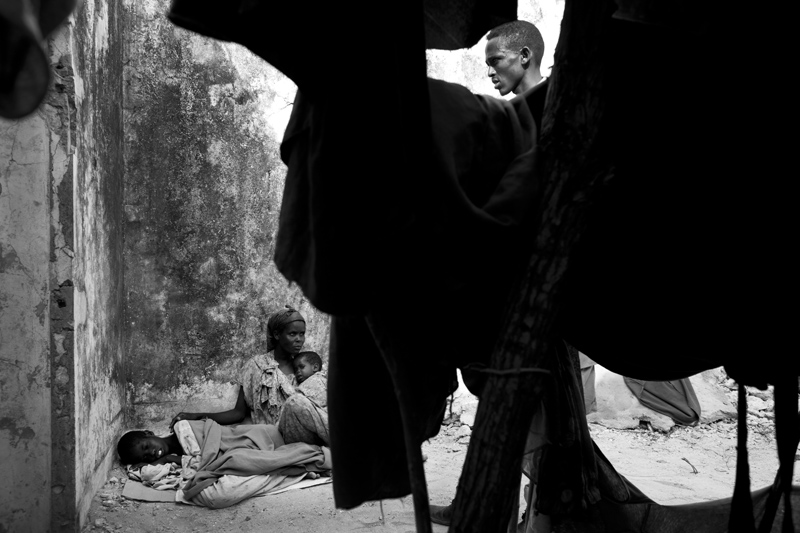 Somalia: Never ending war, hunger an death | © Hossein Fatemi/Panos Pictures Agency Somalia: Never ending war, hunger an death