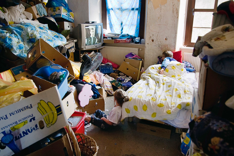 Germany: Victims of hoarding at home