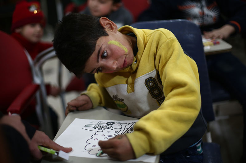 Syrien: Die Kinder, die aushalten müssen | © Mohammed Badra (epa)