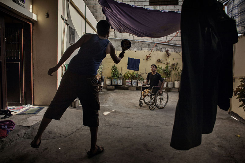 Lebanon: Mohammed loves to swim | © Laura Boushnak (Freelance Photographer, Rawiya Collective) 