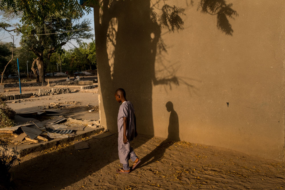 Vor dieser Universität wurde ein Professor getötet | © UNICEF/Gilbertson VII Photo Nigeria: An dieser Stelle tötete ein Siebenjähriger einen Professor