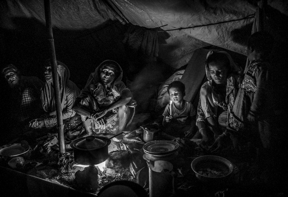 Bay of Bengal: Nothing but utter despair | © Kevin Frayer, Canada (Getty Images) Bay of Bengal: Nothing but utter despair