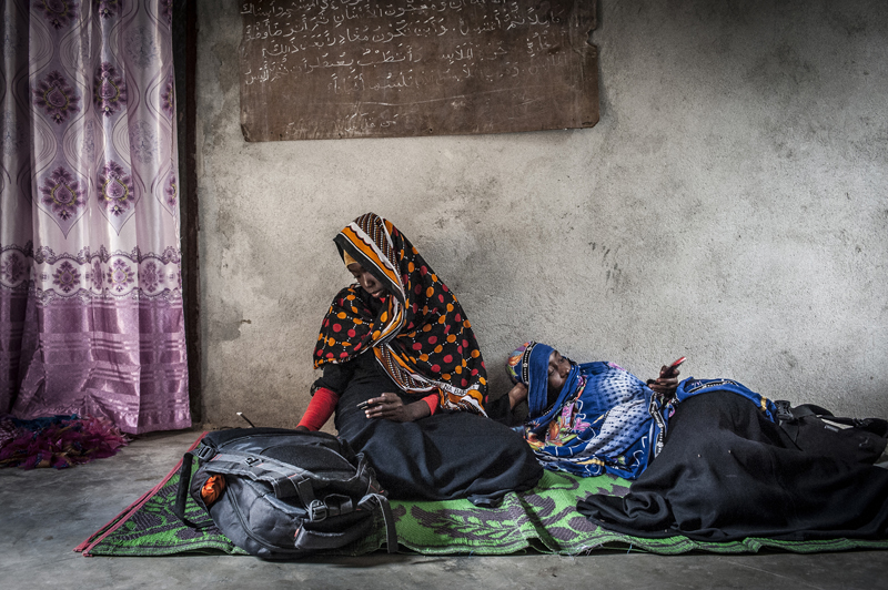 Sansibar: Vom Mädchenrecht, nicht unterzugehen | © Anna Boyiazis, USA (Freie Fotografin) Sansibar: Vom Mädchenrecht, nicht unterzugehen