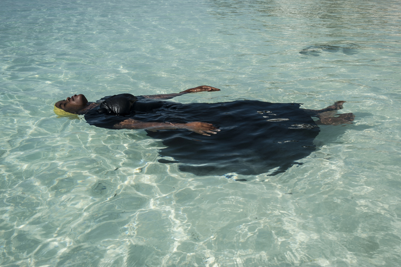 Zanzibar : On the girls’ right not to drown | © Anna Boyiazis, USA (Freelance Photographer) Zanzibar : On the girls’ right not to drown