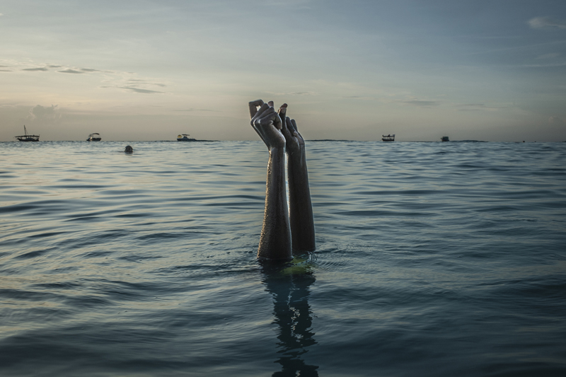 Zanzibar : On the girls’ right not to drown | © Anna Boyiazis, USA (Freelance Photographer) Zanzibar : On the girls’ right not to drown