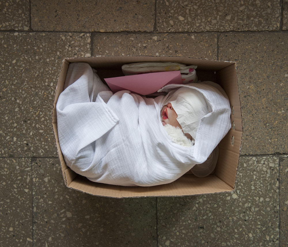 Polen: Trostsuche bei Babys aus Vinyl
