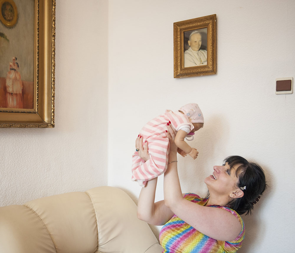Polen: Trostsuche bei Babys aus Vinyl | © Karolina Jonderko, Polen (Napo Images) Polen: Trostsuche bei Babys aus Vinyl