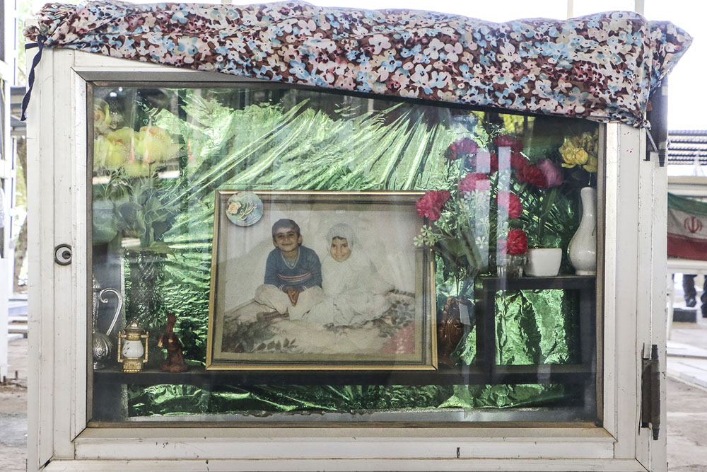 Iran: Their only monuments are those in graveyards | © Shayan Hajinajaf, Iran (Freelance Photographer) Iran: Their only monuments are those in graveyards