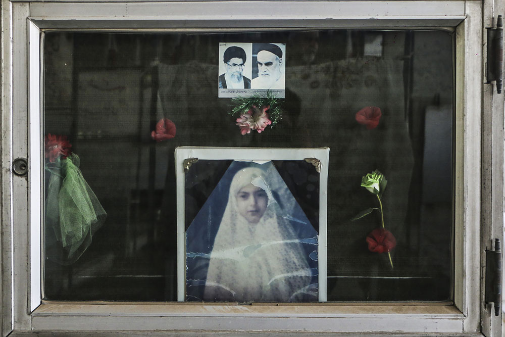 Iran: Their only monuments are those in graveyards | © Shayan Hajinajaf, Iran (Freelance Photographer) Iran: Their only monuments are those in graveyards