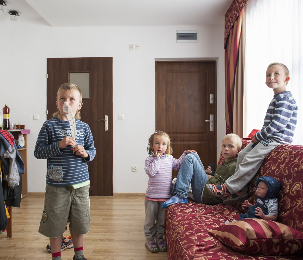 Poland: Looking for solace in vinyl babies | © Karolina Jonderko, Poland (Napo Images) Poland: Looking for solace in vinyl babies