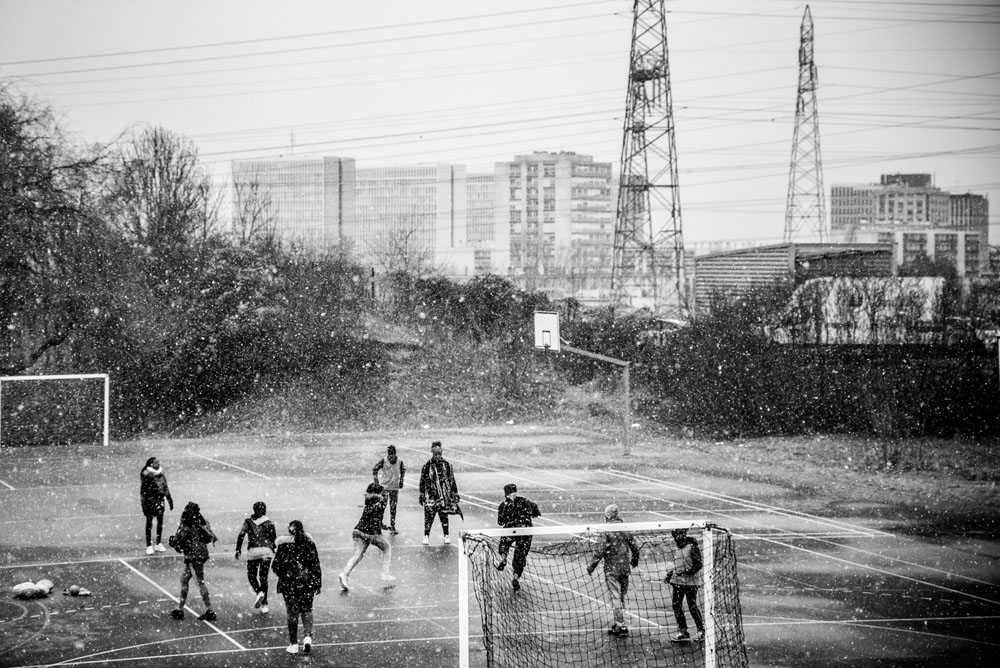 France: Fighting their way out of misery | © Camilo Leon-Quijano, Colombia (Freelance Photographer) France: Fighting their way out of misery