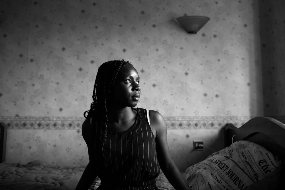 France: Fighting their way out of misery | © Camilo Leon-Quijano, Colombia (Freelance Photographer) France: Fighting their way out of misery