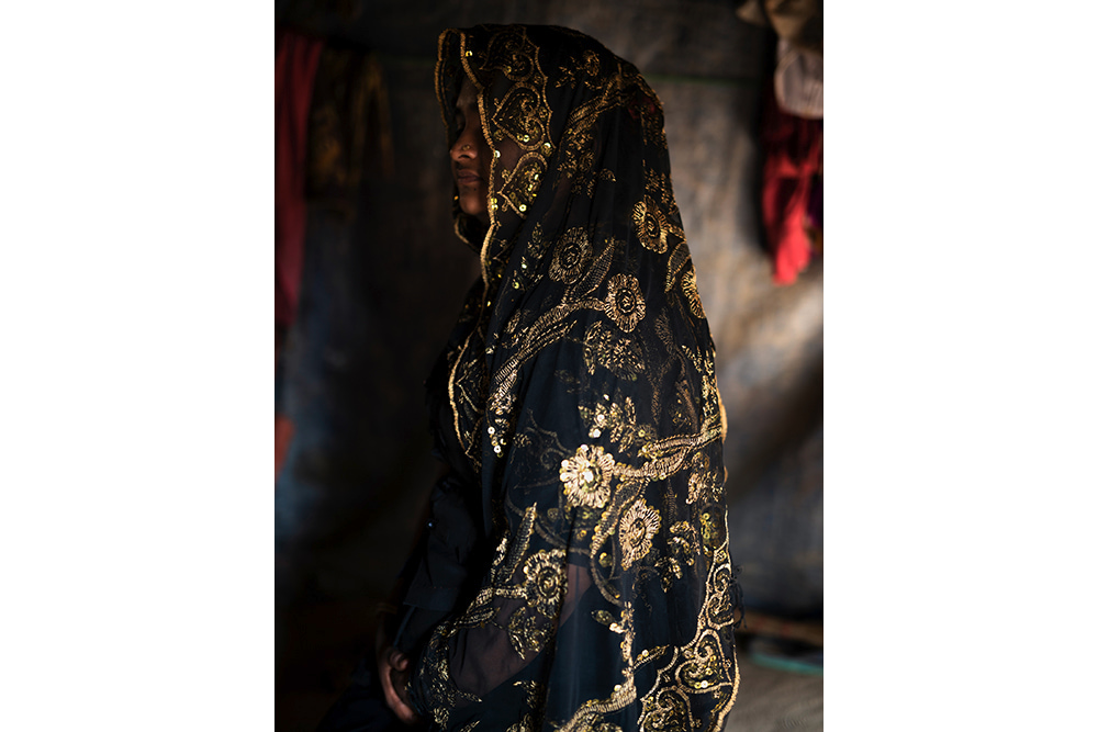 Bangladesh / Myanmar: Shrouded Maternity | © Brian Sokol, USA (for UNICEF) Bangladesh / Myanmar: Shrouded Maternity