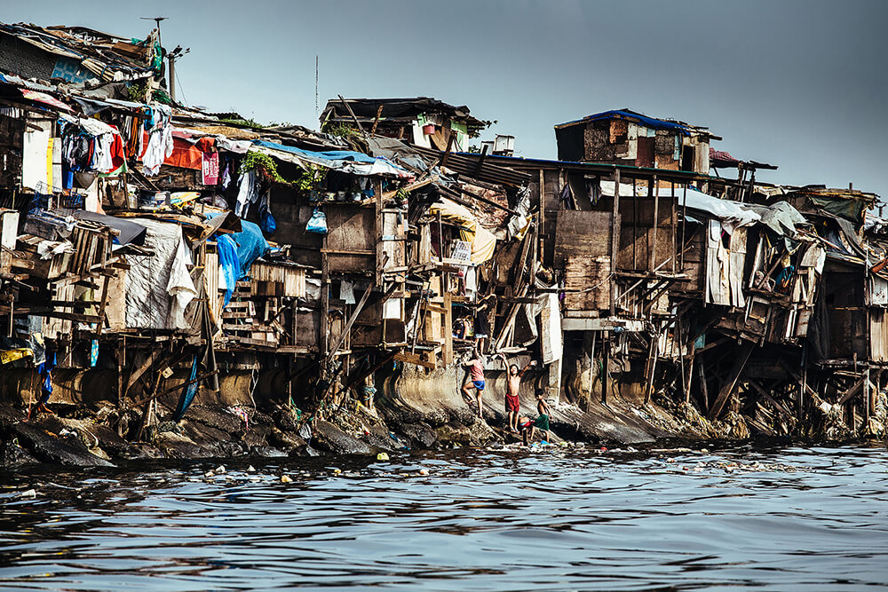 Philippinen: Die Kinder, der Müll und der Tod | © Hartmut Schwarzbach, Deutschland (Argus Fotoagentur) Philippinen: Die Kinder, der Müll und der Tod