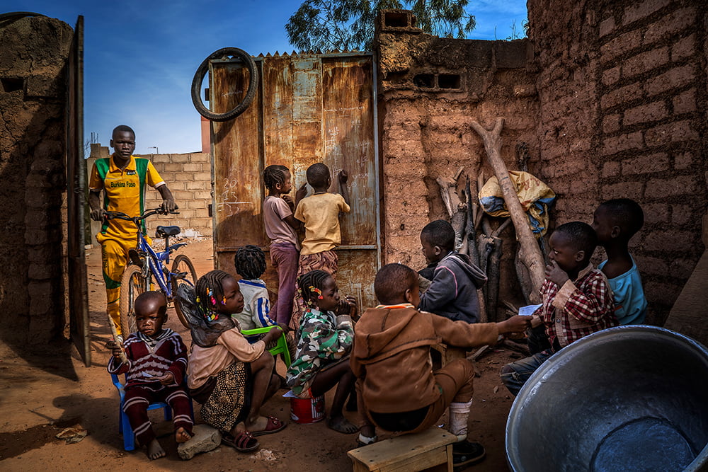 Burkina Faso: Resistance at the blackboard | © Antonio Aragón Renuncio, Spain (Freelance Photographer) Burkina Faso: Resistance at the blackboard