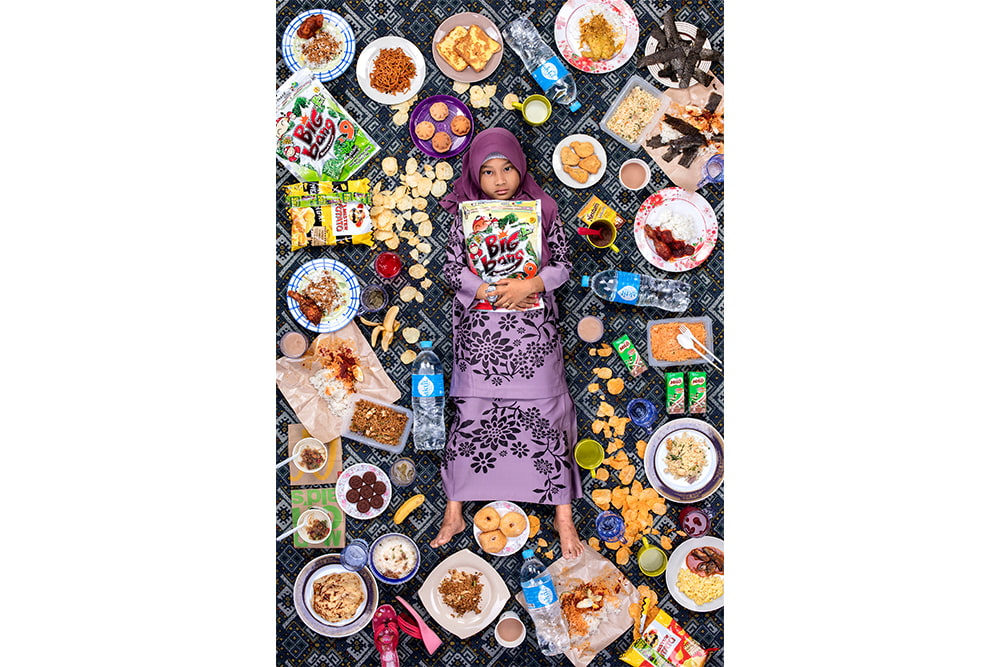Vier Kontinente: Was die Kinder essen (wenn sie zu essen haben) | © Gregg Segal, USA (Freier Fotograf) Vier Kontinente: Was die Kinder essen (wenn sie zu essen haben)