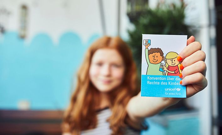 Booklet Kinderrechte als Lektüre für Kinder | © UNI331931/UNICEF Booklet Kinderrechte als Lektüre für Kinder