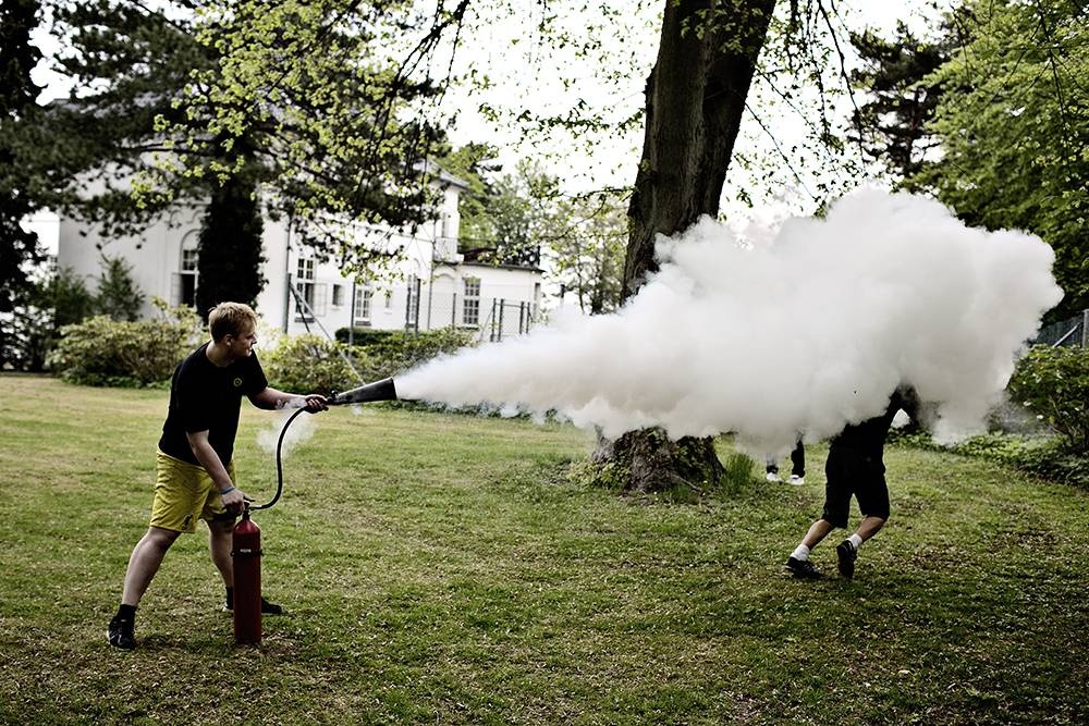 Wenn die Familie geschlossen wird. © Joachim Adrian/Danish School of Photojournalism