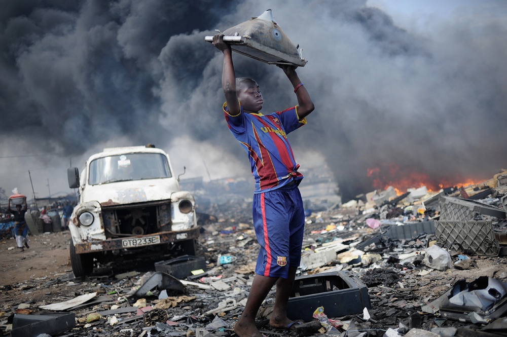 Ghana: Waste export to Africa. © Kai Löffelbein/University of Applied Sciences and Arts, Hannover