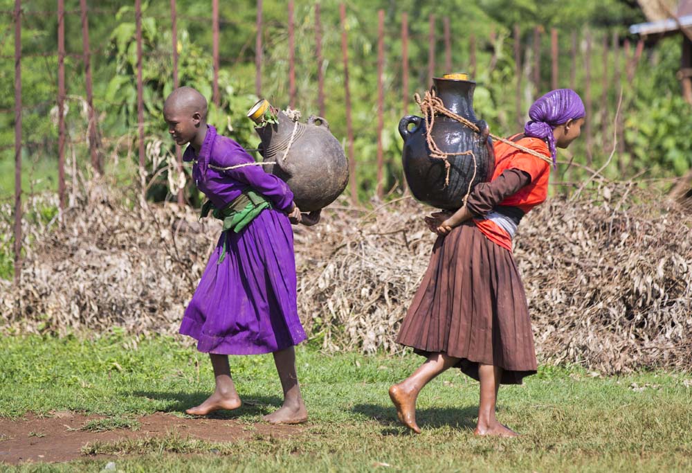 Regionale Unterschiede: Landbevölkerung benachteiligt © UNICEF/Ose Acht von zehn Menschen ohne sauberes Trinkwasser leben auf dem Land.